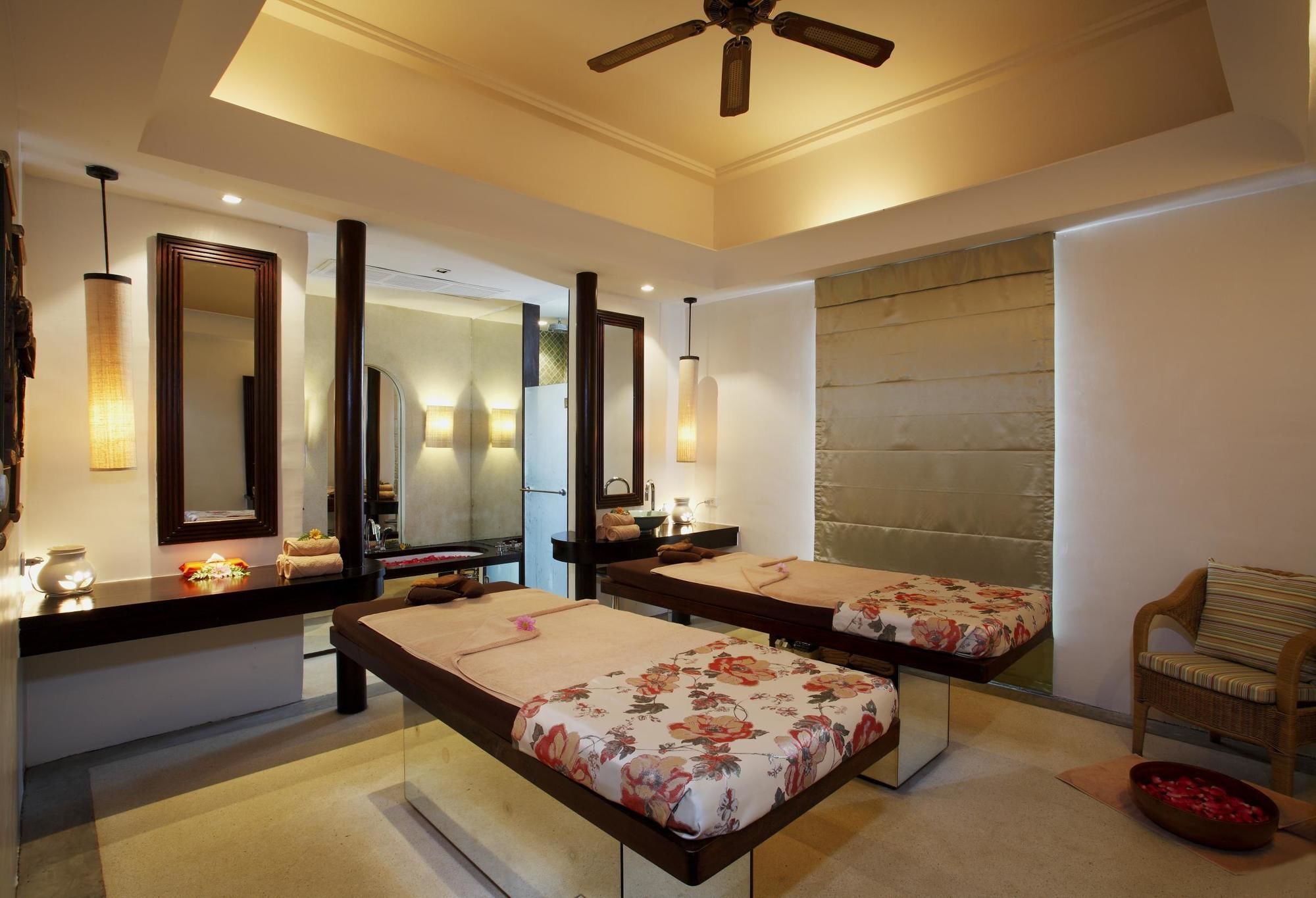 Centara Hotel Hat Yai Exterior photo